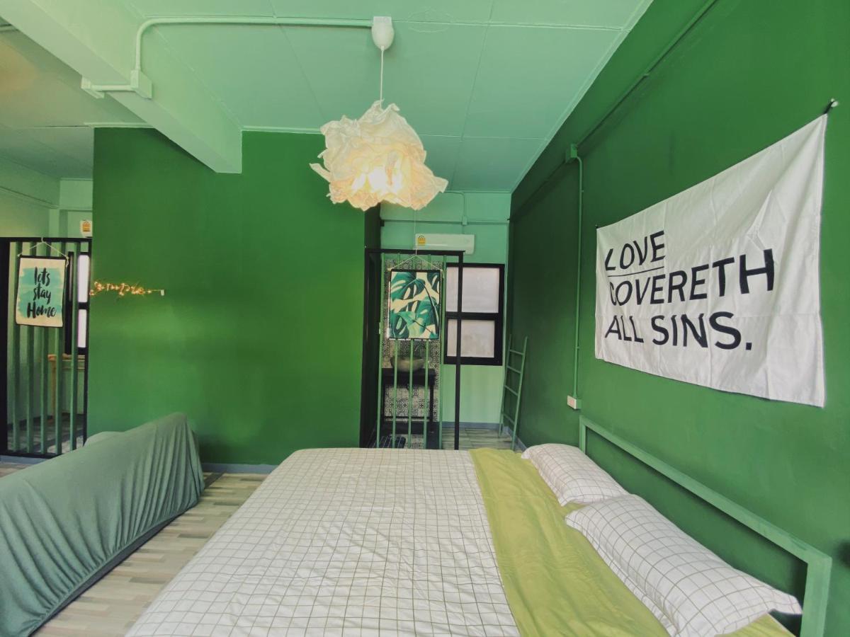 Chiangmai Moli Inn (Adults Only) เชียงใหม่ ภายนอก รูปภาพ
