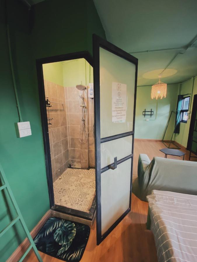 Chiangmai Moli Inn (Adults Only) เชียงใหม่ ภายนอก รูปภาพ