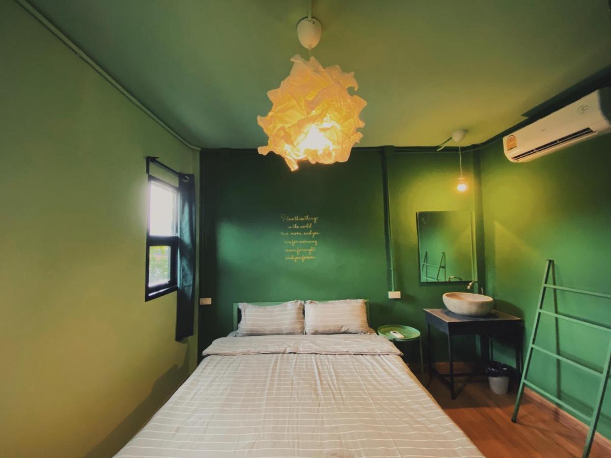 Chiangmai Moli Inn (Adults Only) เชียงใหม่ ภายนอก รูปภาพ