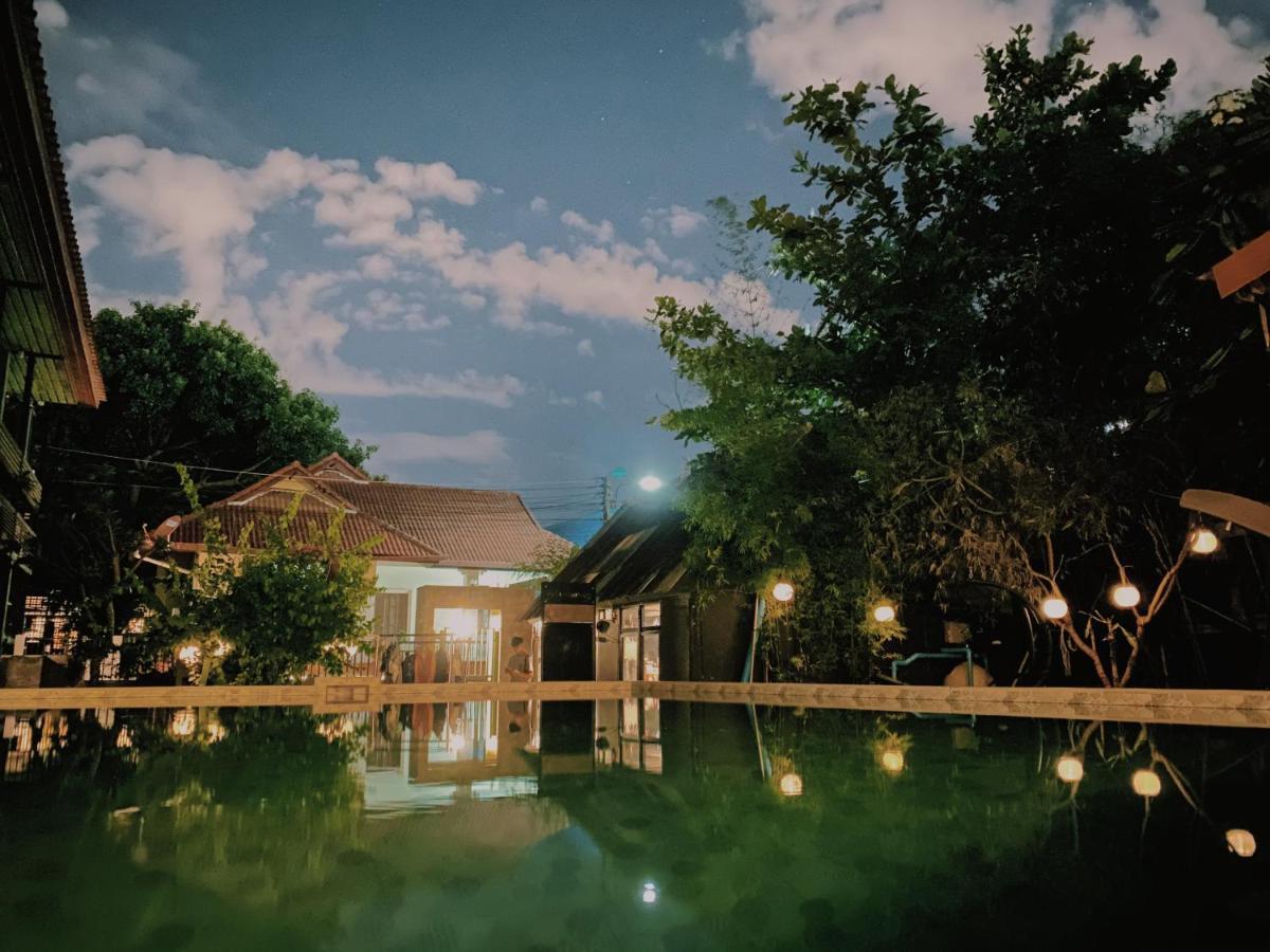 Chiangmai Moli Inn (Adults Only) เชียงใหม่ ภายนอก รูปภาพ